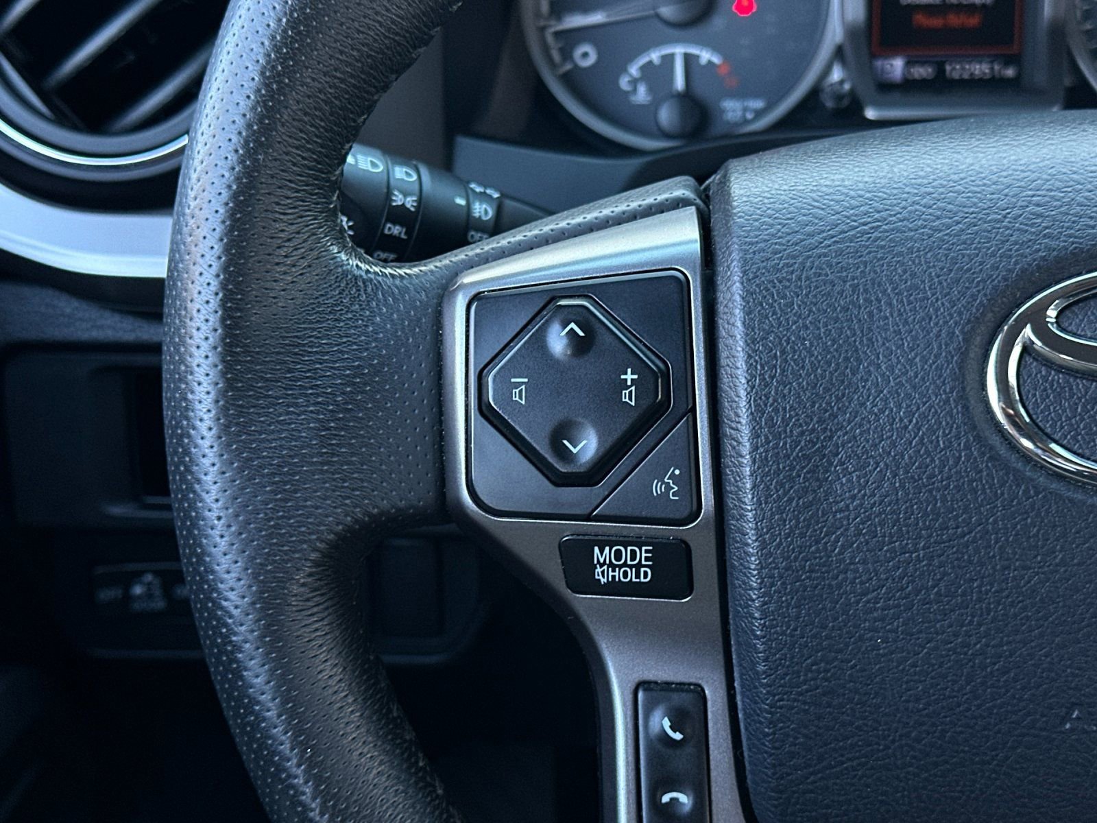 Used 2019 Toyota Tacoma SR5 image 23