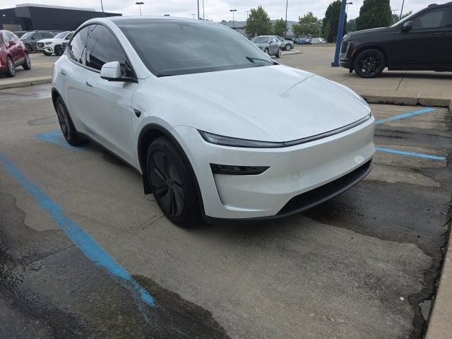 Used 2026 Tesla Model Y Long Range AWD/4WD image 3