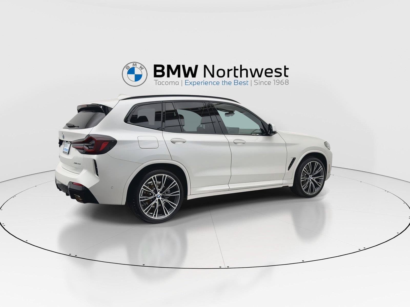 Used 2023 BMW X3 xDrive30i w/ M Sport Package AWD/4WD image 4
