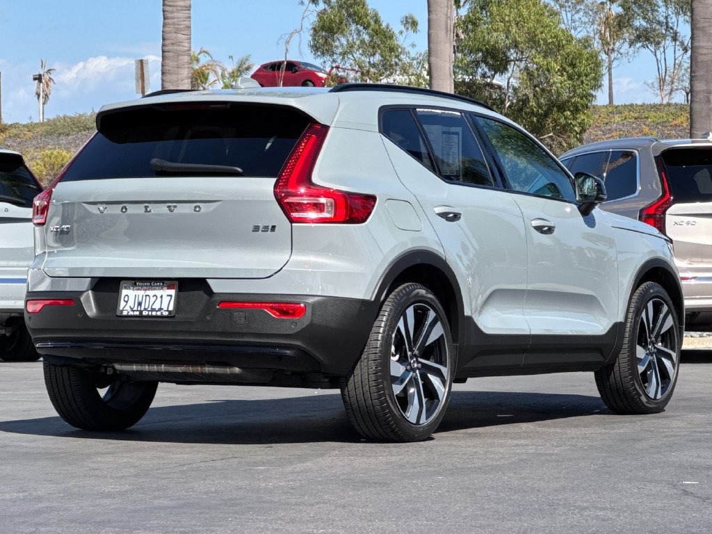 Certified 2024 Volvo XC40 B5 Ultimate w/ Protection Package Premier AWD/4WD image 5