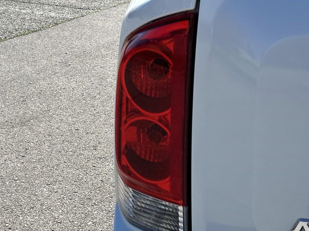 Used 2013 Nissan Armada Platinum image 13