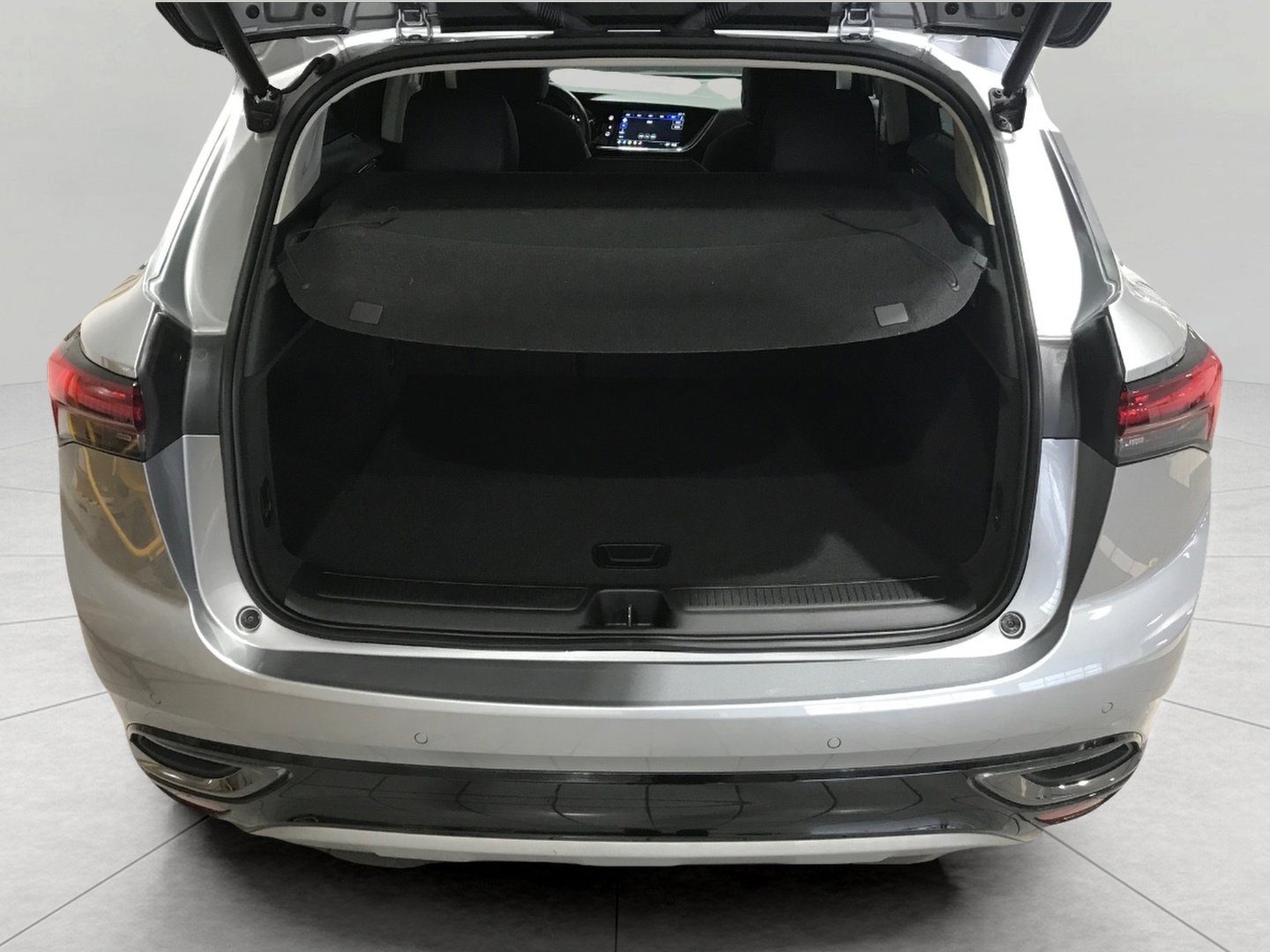 Certified 2023 Buick Envision Preferred w/ Sport Touring Package image 13