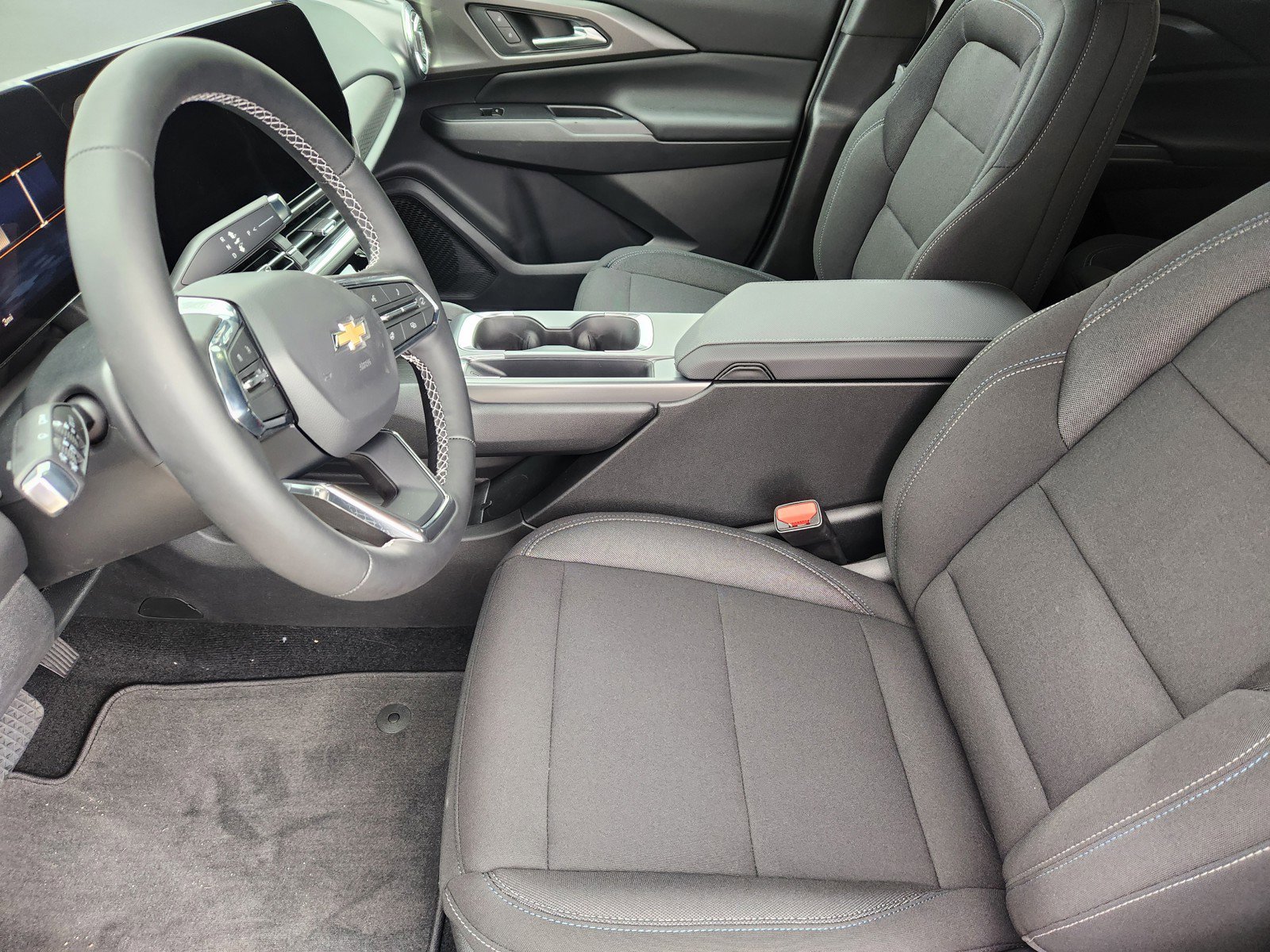 New 2026 Chevrolet Equinox EV LT w/ Comfort Package image 9