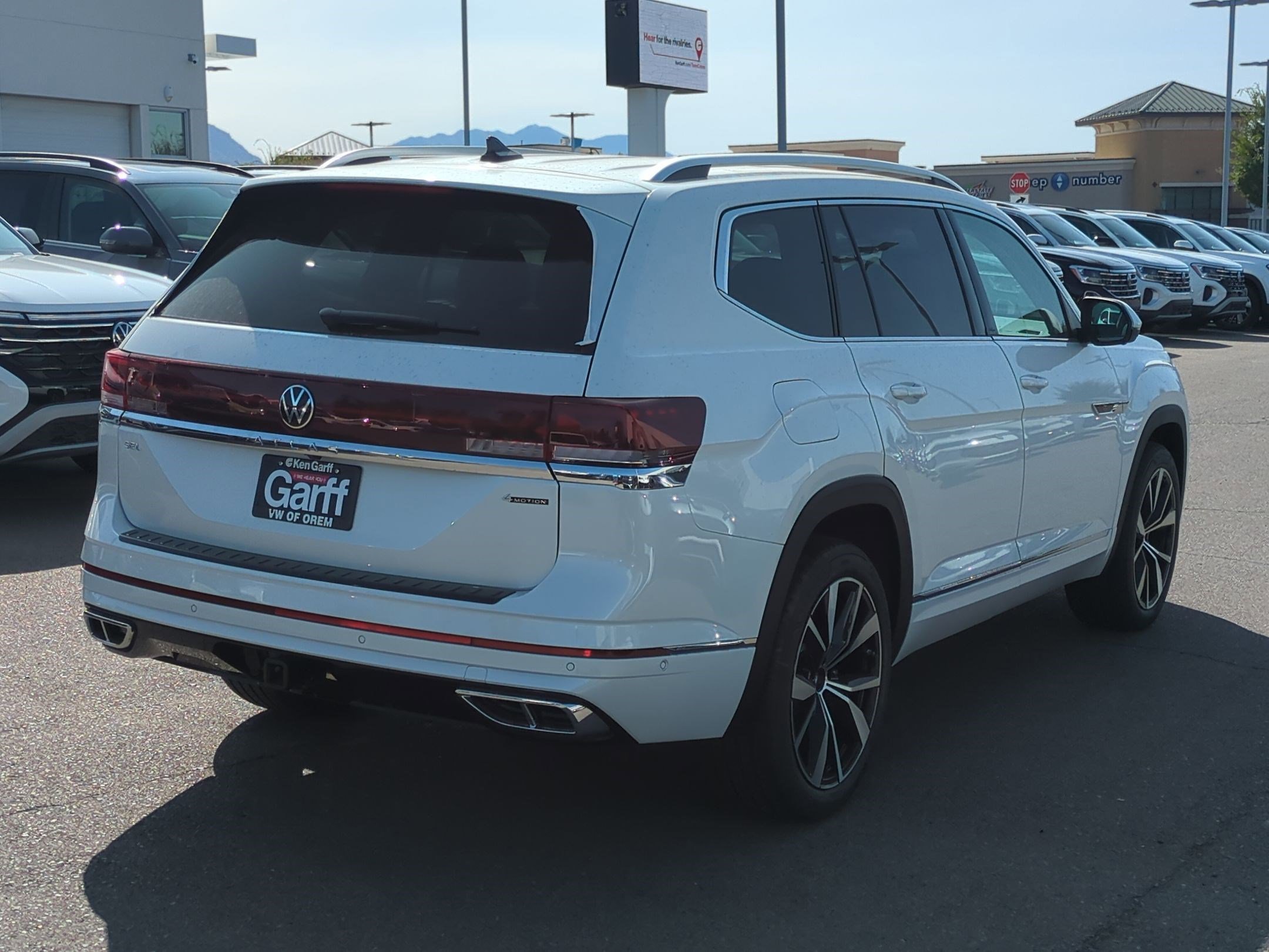 New 2026 Volkswagen Atlas SEL Premium R-Line image 3