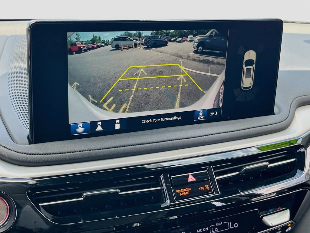 Used 2025 Acura MDX w/ Technology Package FWD image 14