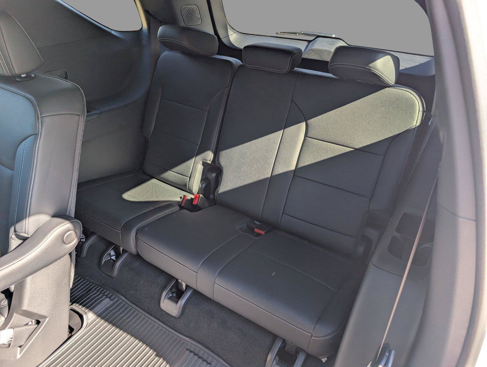 New 2027 Chevrolet Traverse LT w/ Driver Confidence Package FWD image 20