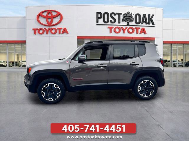 Used 2016 Jeep Renegade Trailhawk AWD/4WD image 5