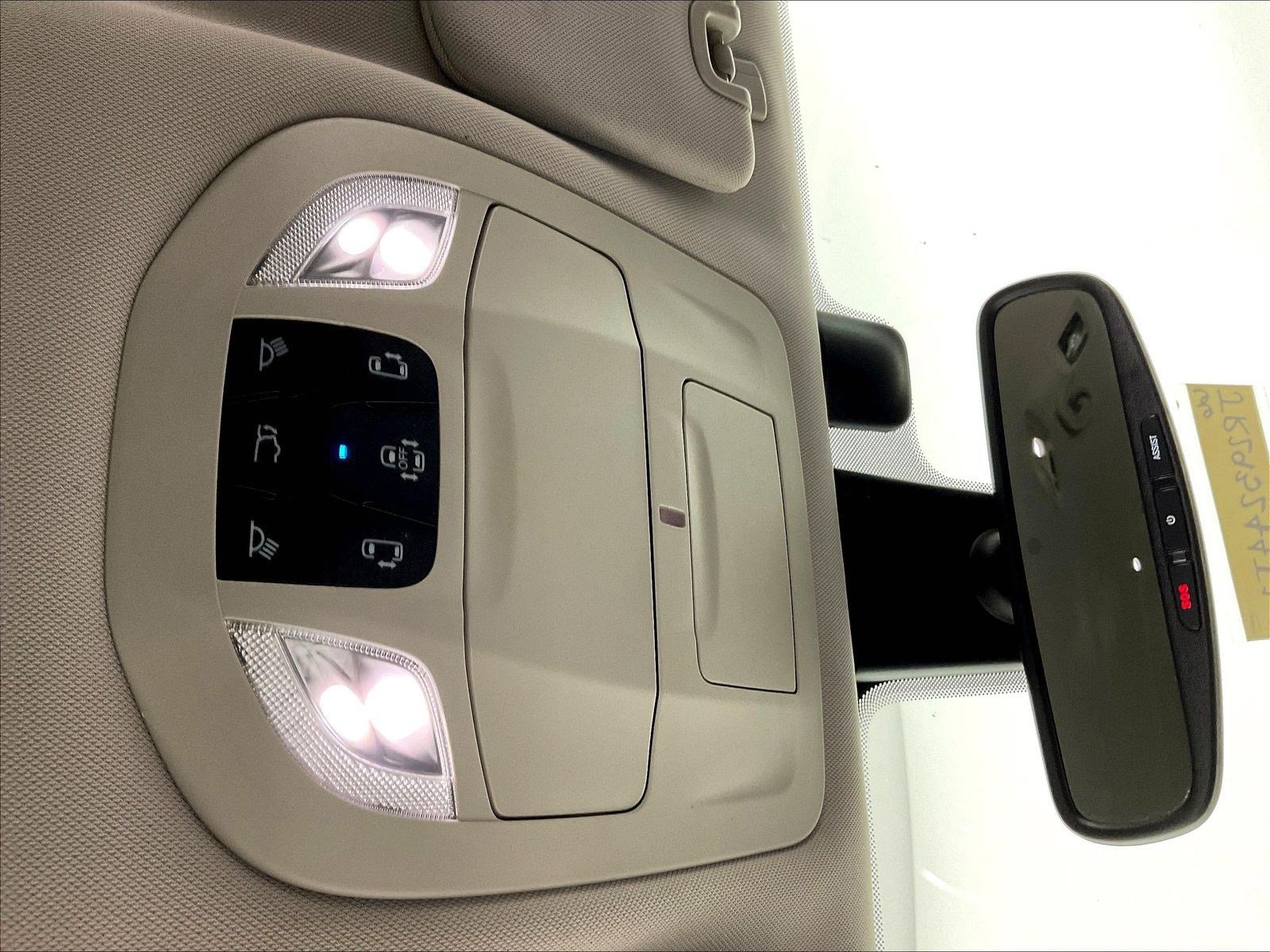 Used 2018 Chrysler Pacifica Touring-L Plus FWD image 37