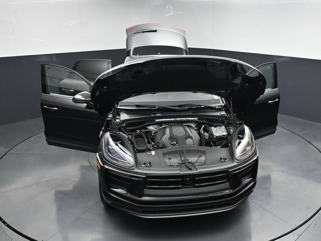 New 2026 Porsche Macan AWD/4WD image 30