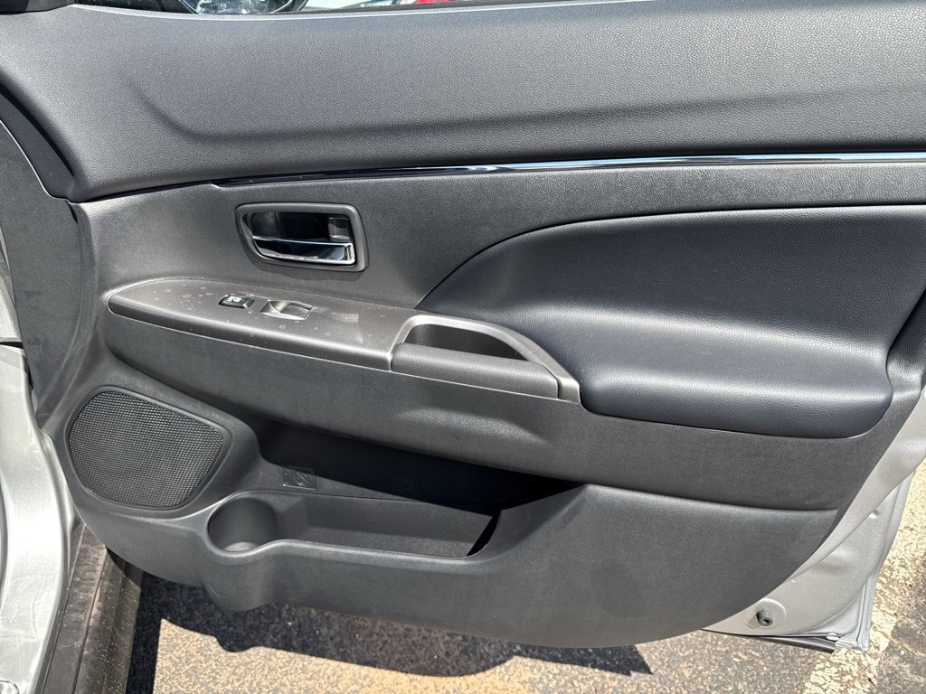 New 2027 Mitsubishi Outlander Sport SE FWD image 32