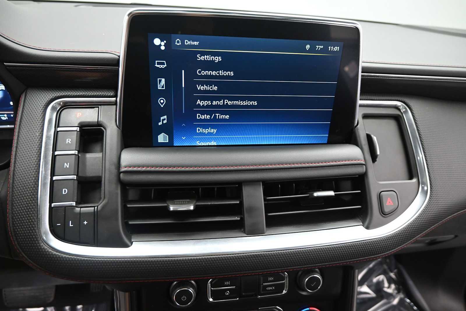 Used 2022 Chevrolet Suburban RST w/ Luxury Package AWD/4WD image 19