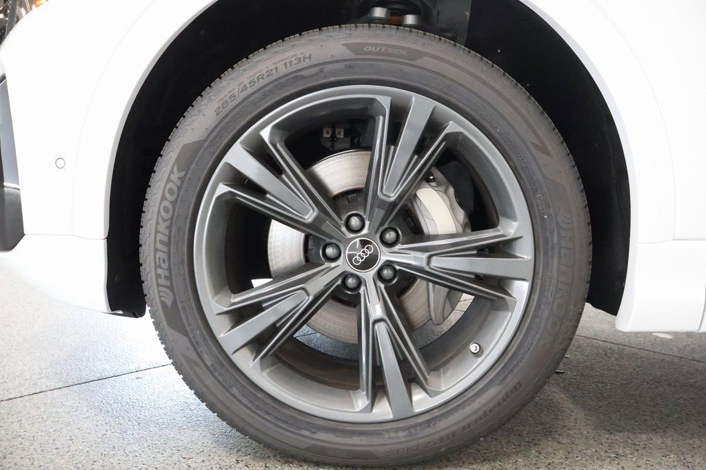 New 2026 Audi Q8 Premium image 5