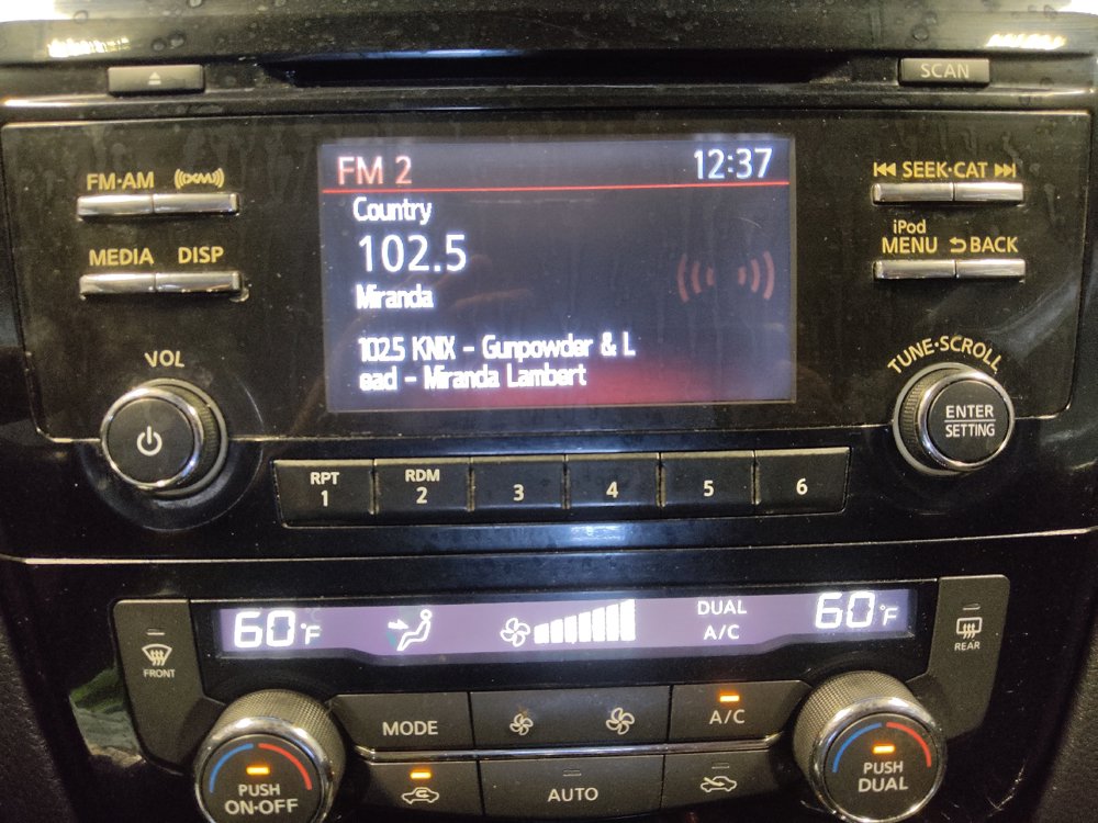 Used 2017 Nissan Rogue Sport SV FWD image 25