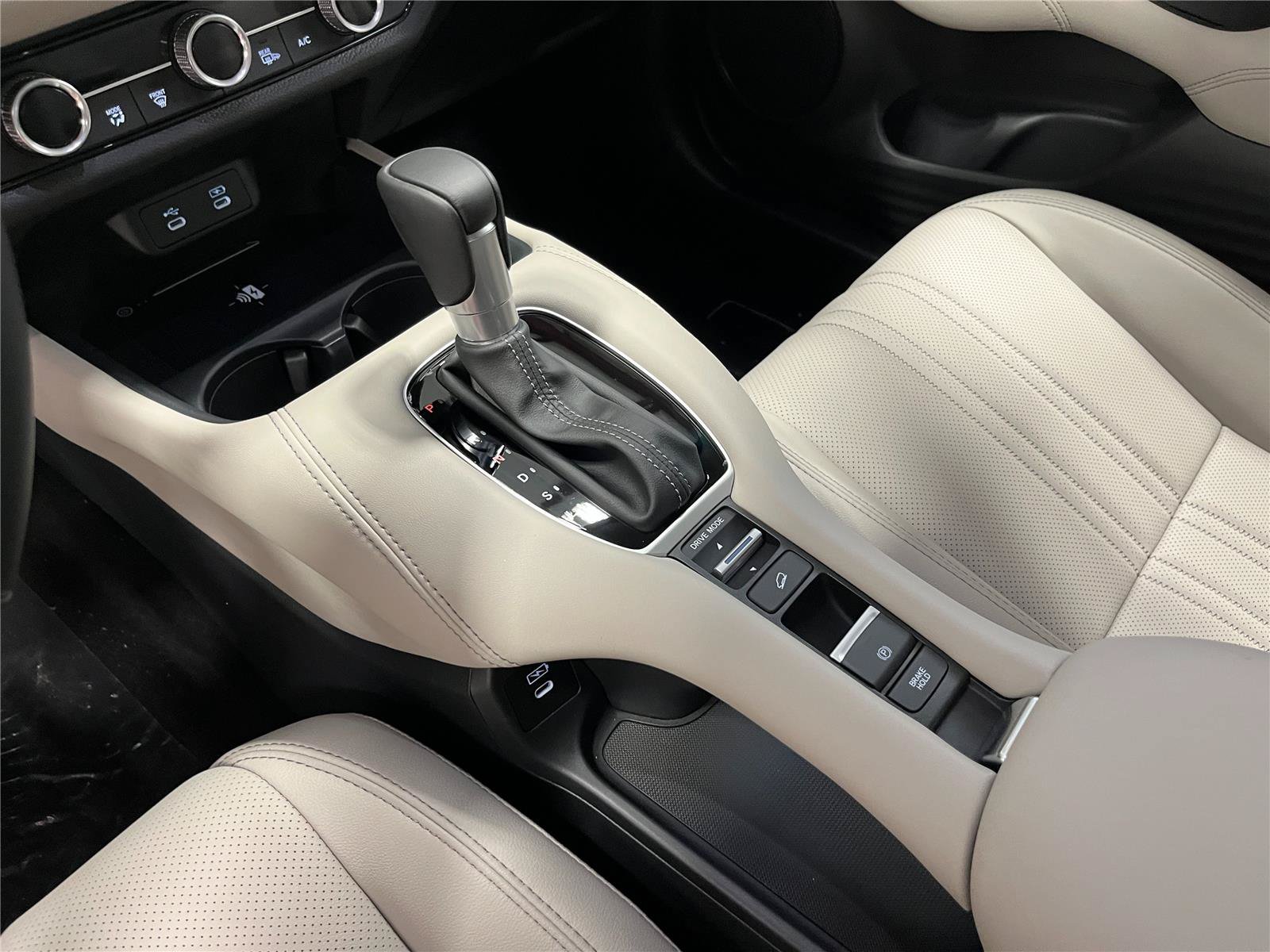 New 2027 Honda HR-V EX-L image 16