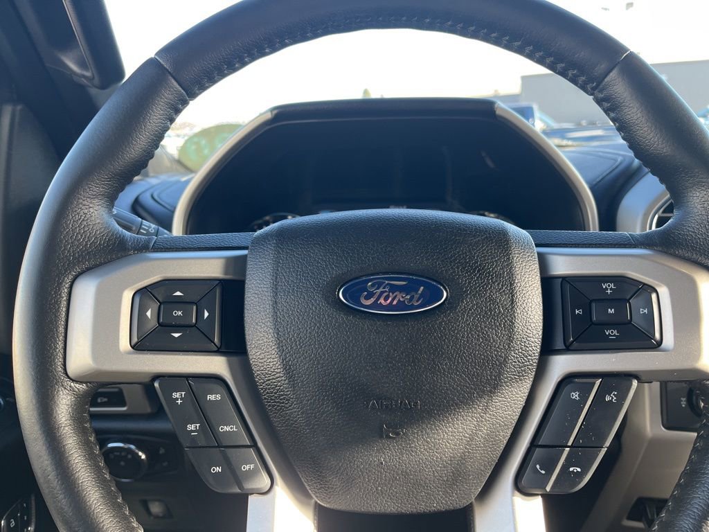 Used 2015 Ford F150 Lariat image 18