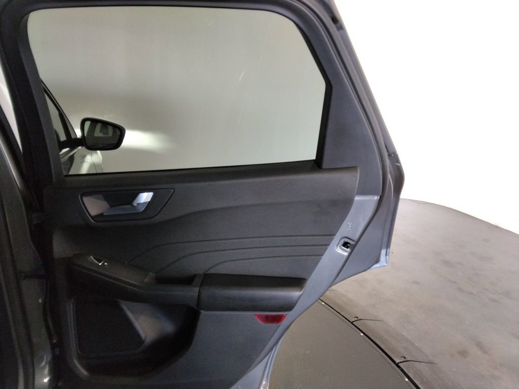 Used 2023 Ford Escape ST-Line image 39