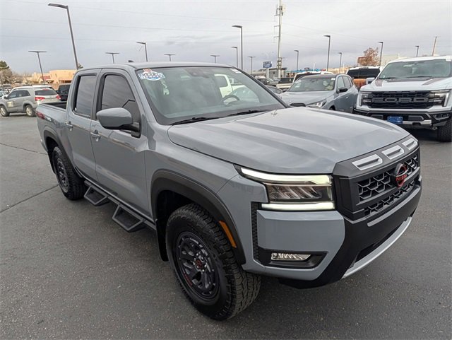 Used 2025 Nissan Frontier PRO-4X image 8