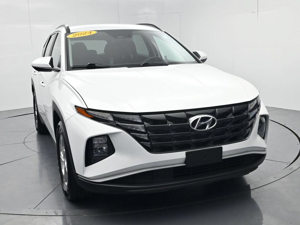 Used 2024 Hyundai Tucson SEL FWD image 2