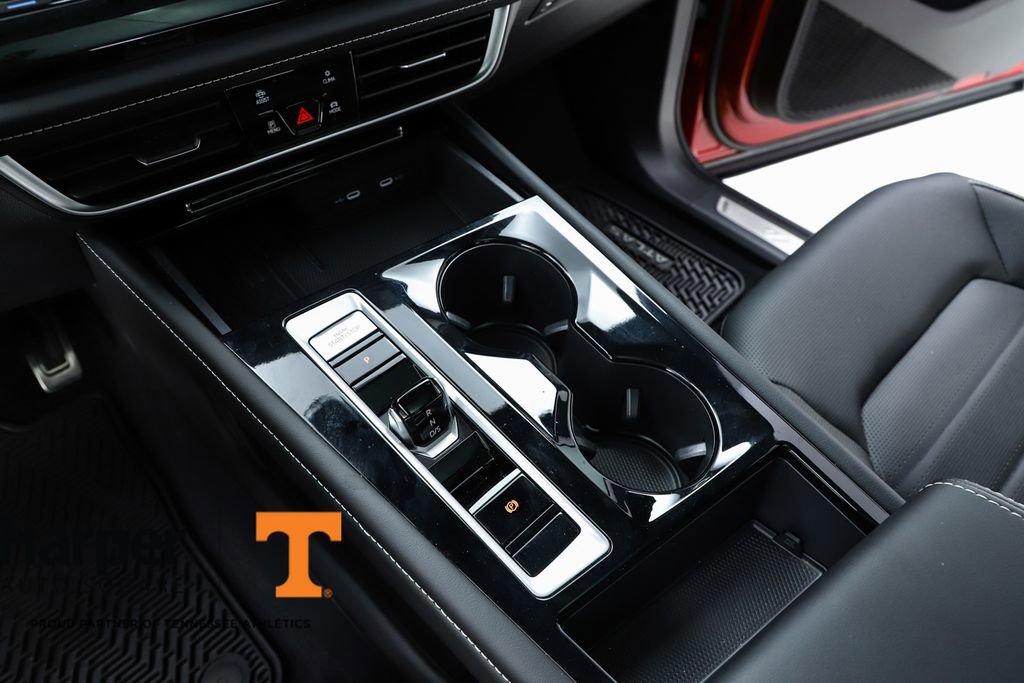 Used 2025 Volkswagen Atlas Cross Sport SEL R-Line image 24