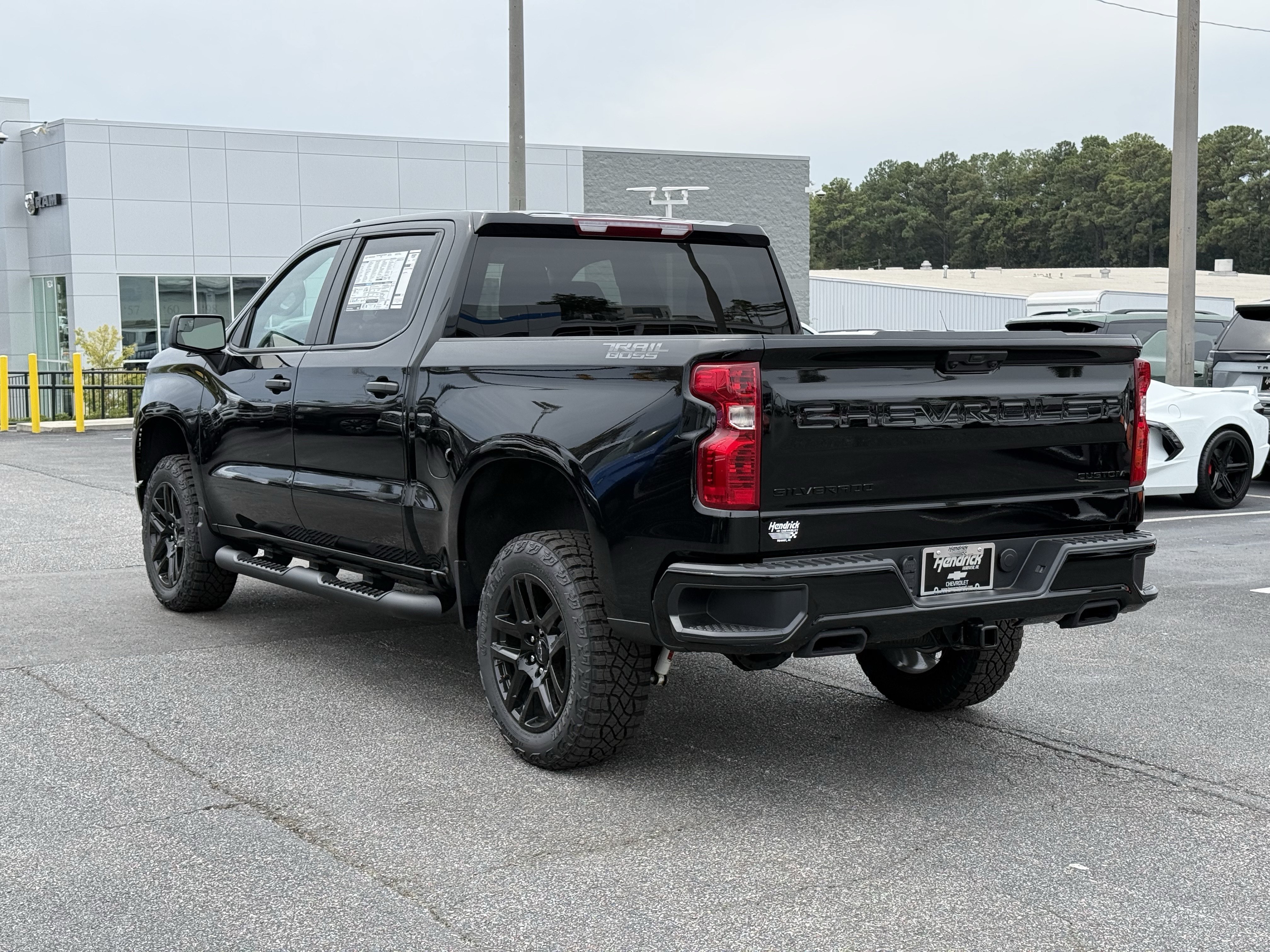 New 2026 Chevrolet Silverado 1500 Custom Trail Boss w/ Dark Appearance Package AWD/4WD image 8