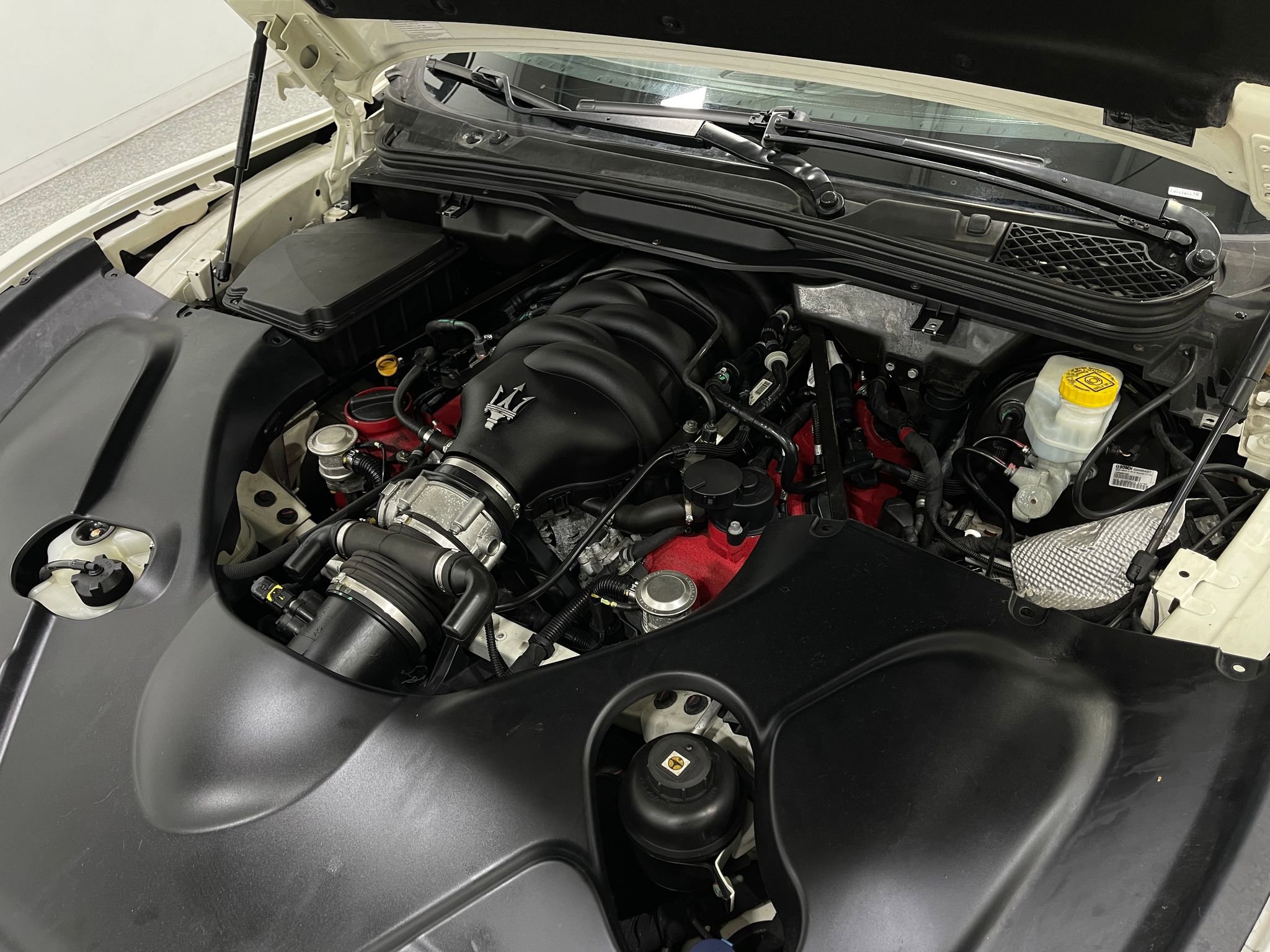 Used 2017 Maserati GranTurismo Convertible image 23