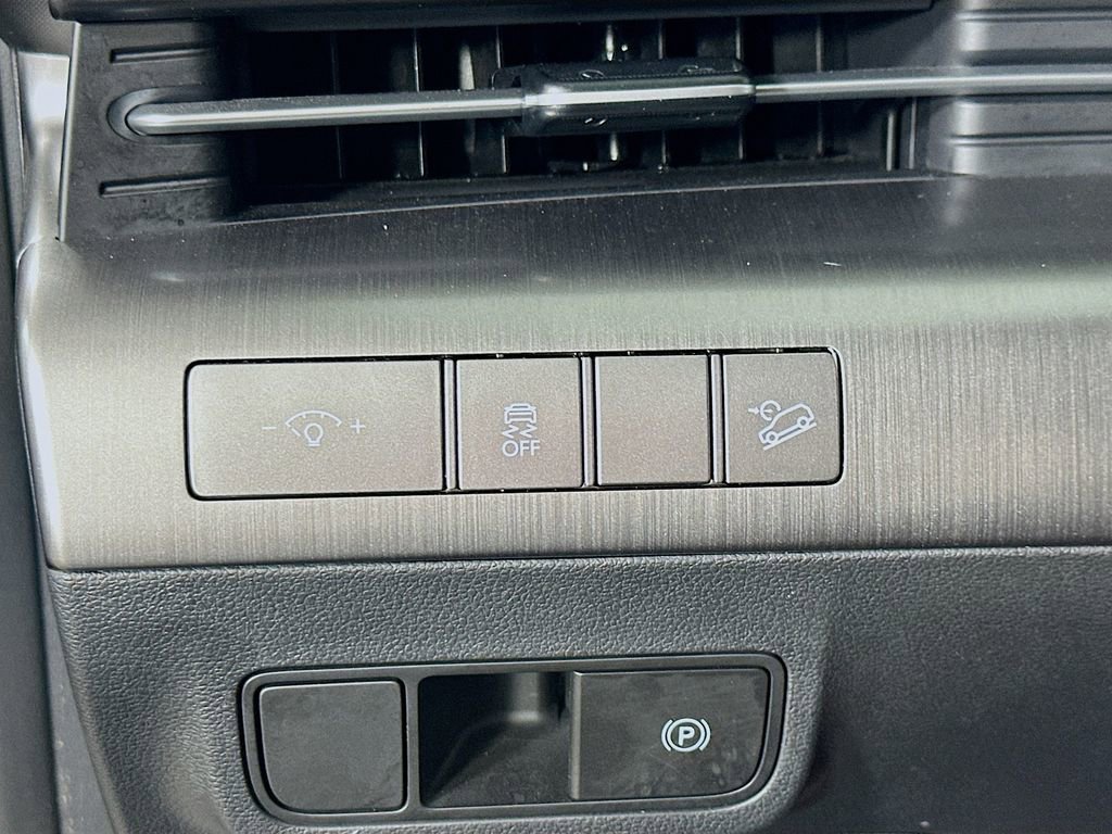 Used 2025 Hyundai Kona SEL FWD image 21