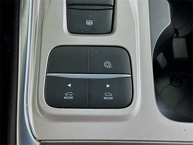 Used 2022 Ford Explorer XLT w/ Equipment Group 202A image 21