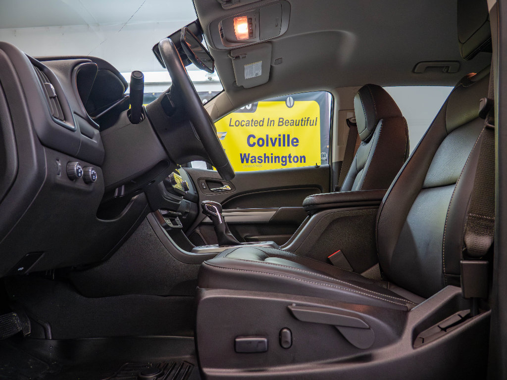Used 2022 Chevrolet Colorado LT w/ Redline Special Edition image 19