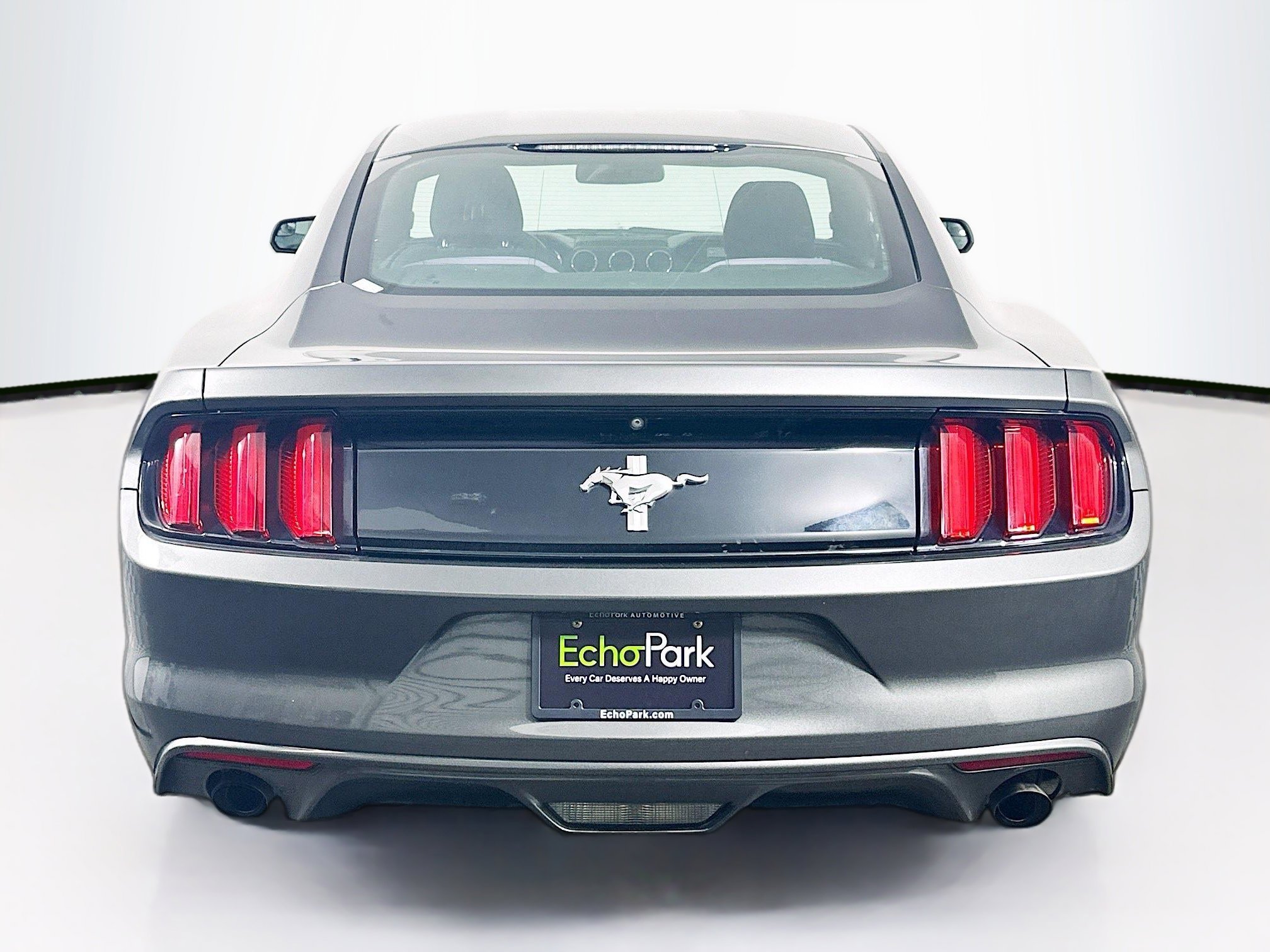 Used 2017 Ford Mustang V6 image 7