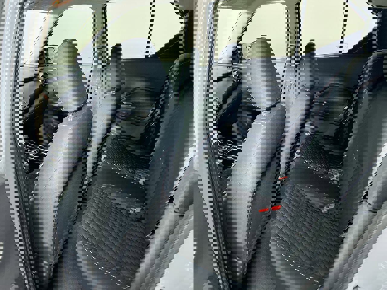 Used 2021 Nissan Kicks SV image 27