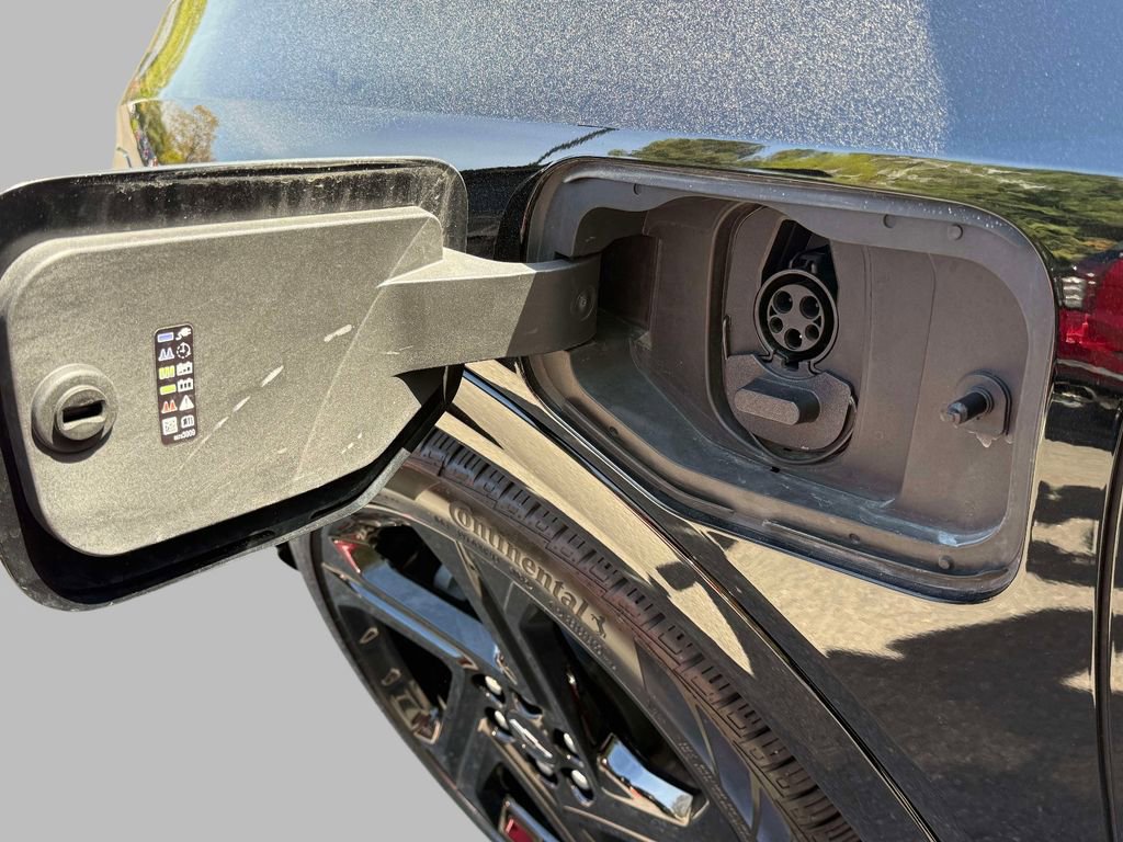 Used 2024 Chevrolet Equinox EV RS image 23