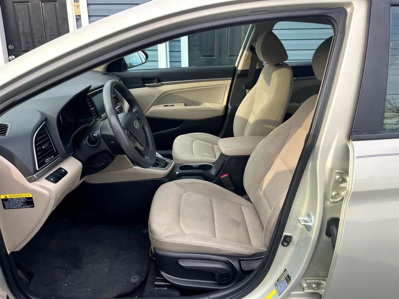 Used 2017 Hyundai Elantra SE image 10