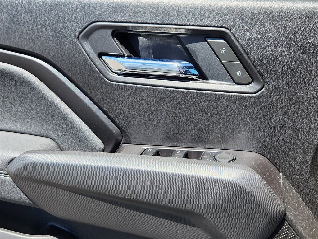 New 2025 GMC Canyon Elevation w/ Convenience Package image 17