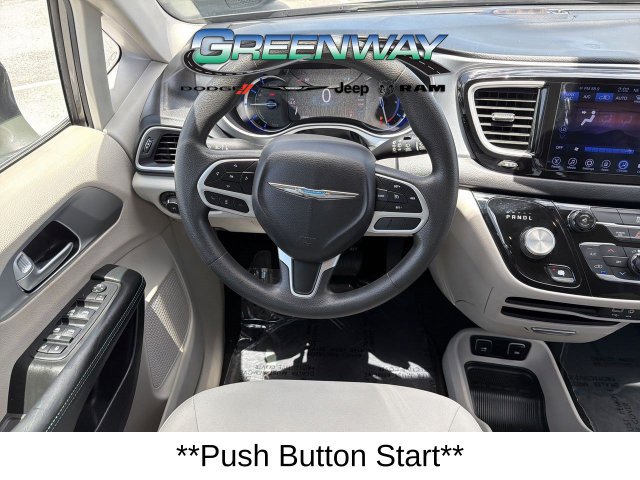Used 2017 Chrysler Pacifica Touring Plus FWD image 14