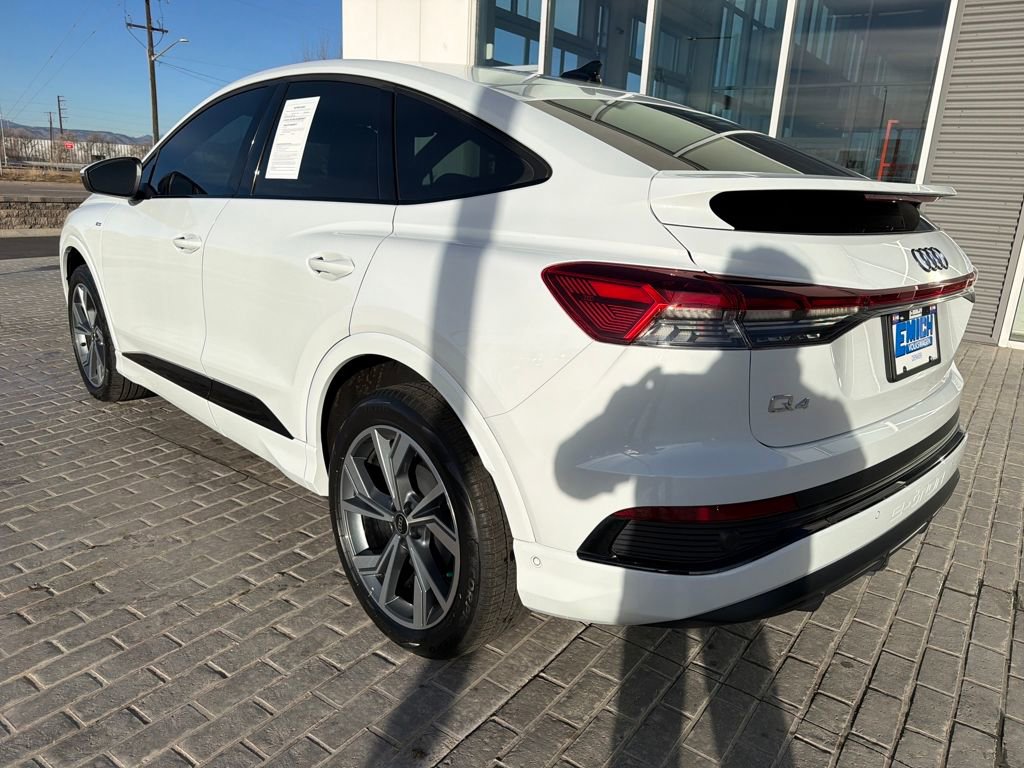 Used 2024 Audi Q4 e-tron Prestige w/ Black Optic Plus Package image 4