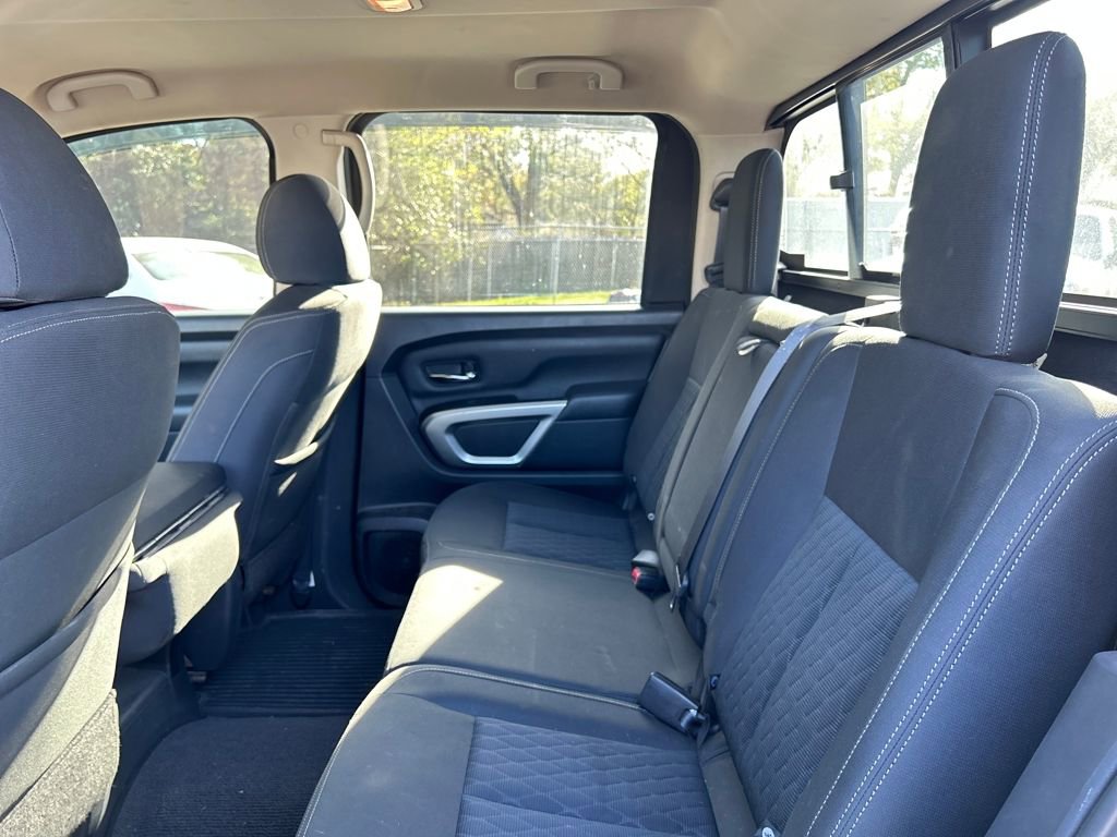 Used 2017 Nissan Titan SV image 13