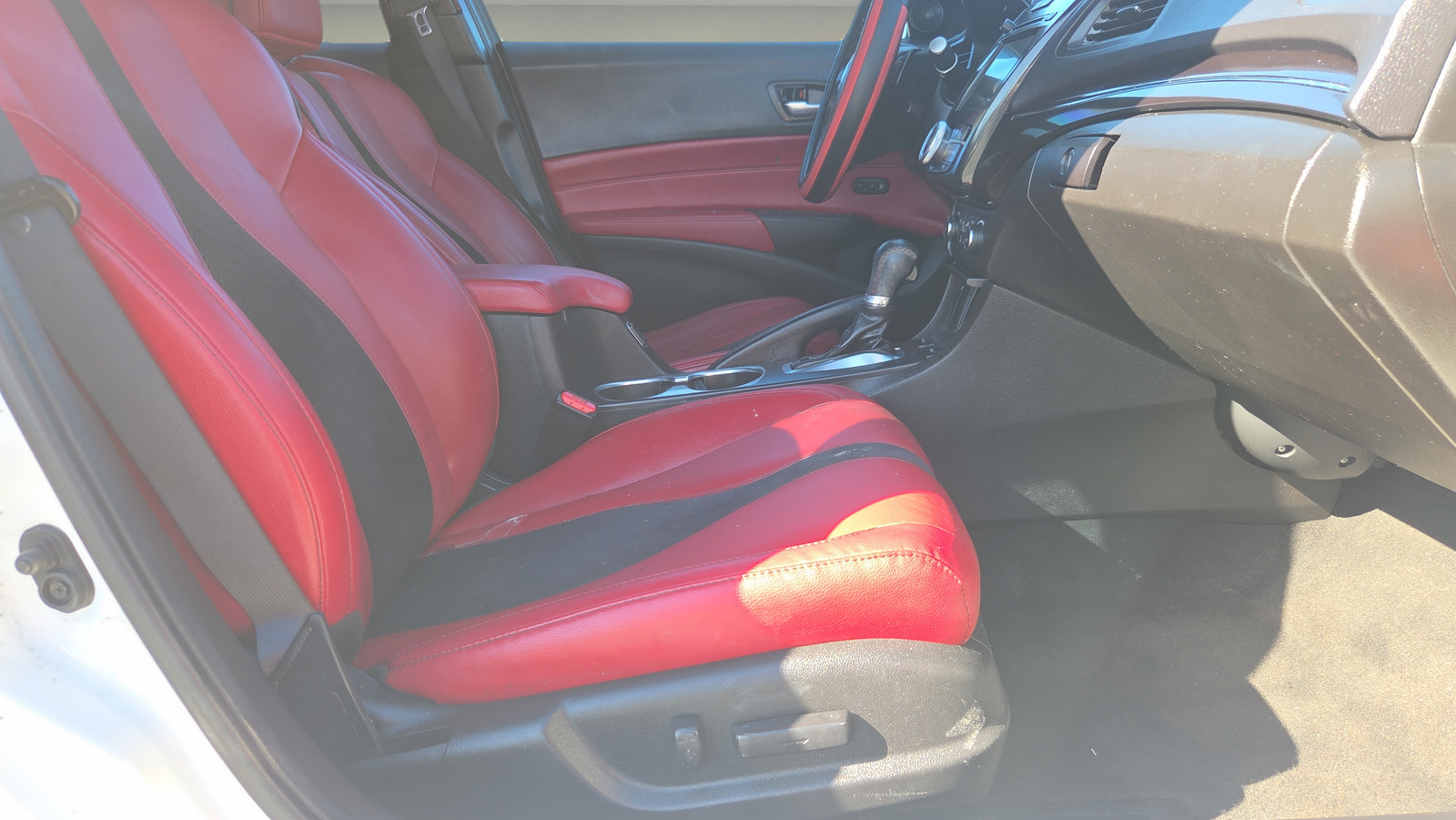 Used 2020 Acura ILX FWD image 25