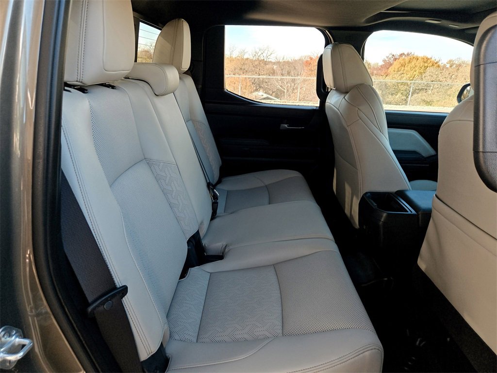 Used 2025 Toyota Tacoma Limited image 29
