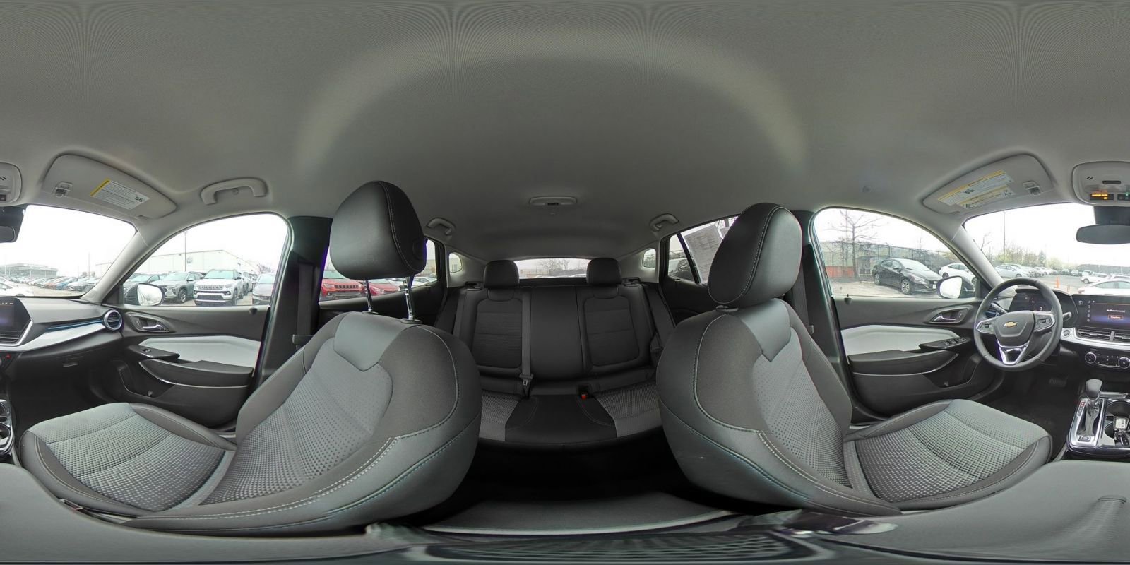 Used 2025 Chevrolet Trax LT w/ LT Convenience Package image 37