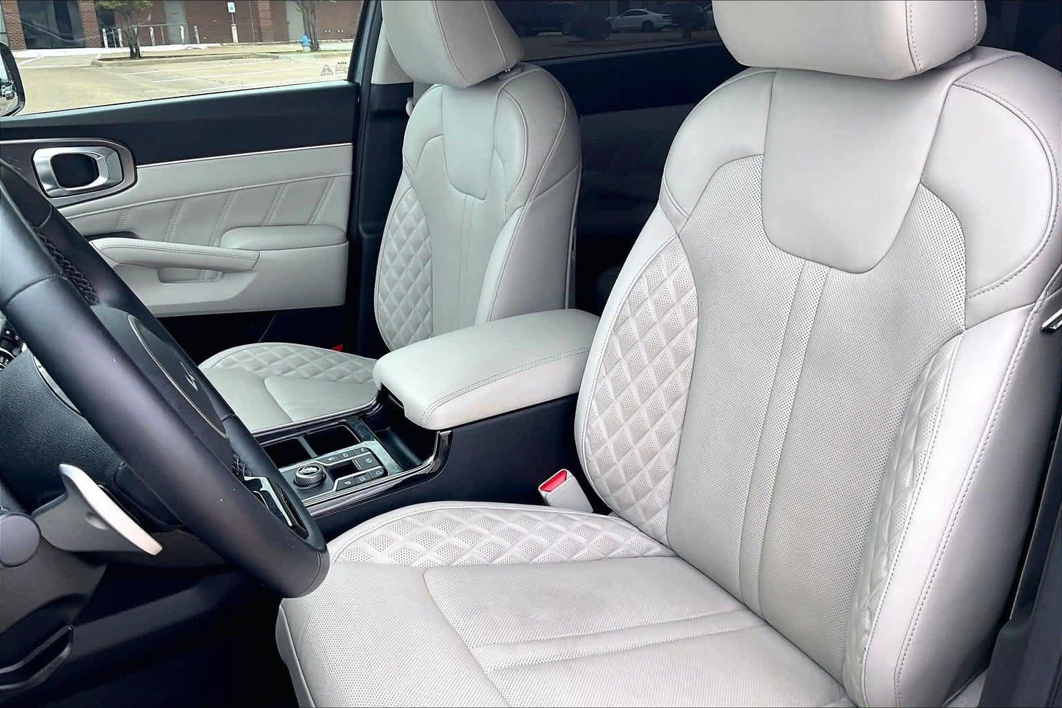 Certified 2022 Kia Sorento SX FWD image 9