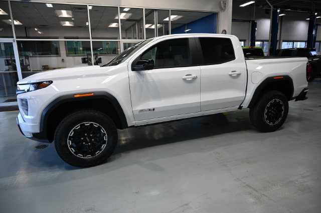 New 2026 GMC Canyon AT4 w/ Technology Plus Package AWD/4WD image 9