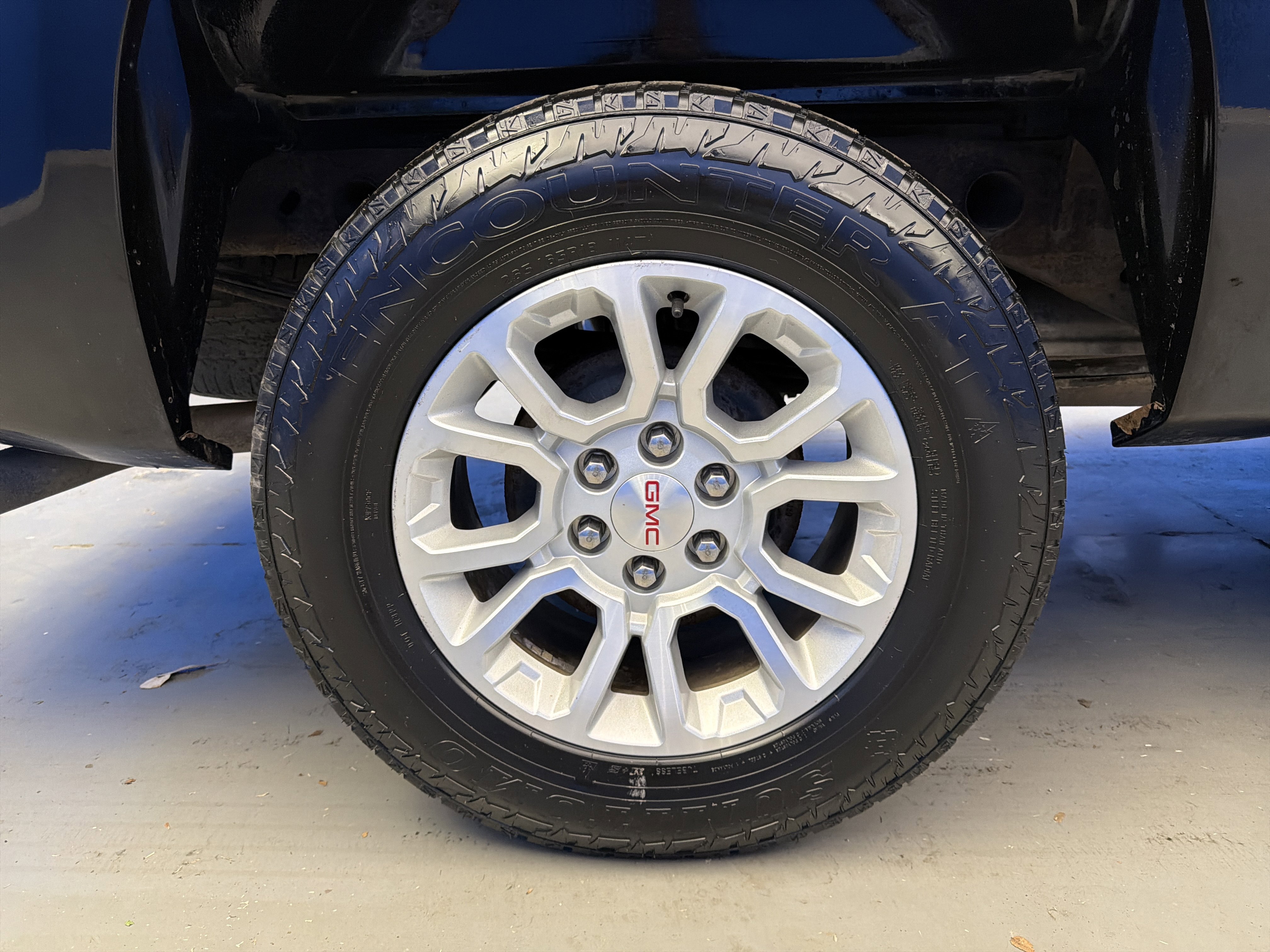 Used 2012 GMC Sierra 1500 SLT w/ Suspension Package, Off-Road image 9