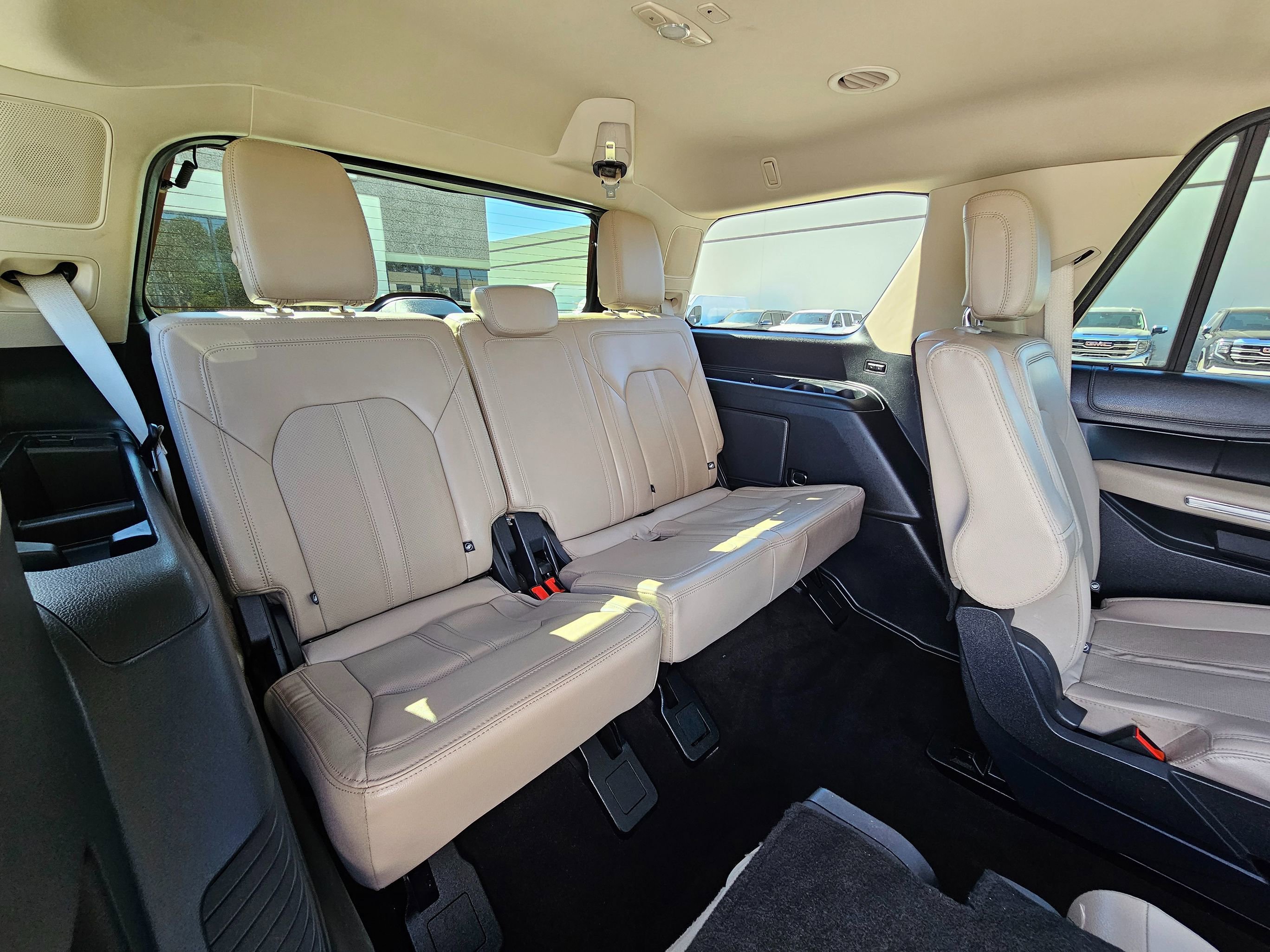 Used 2023 Ford Expedition Limited image 32