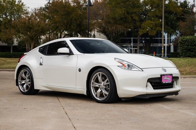 Used 2011 Nissan 370Z Touring w/ Sport Pkg image 7
