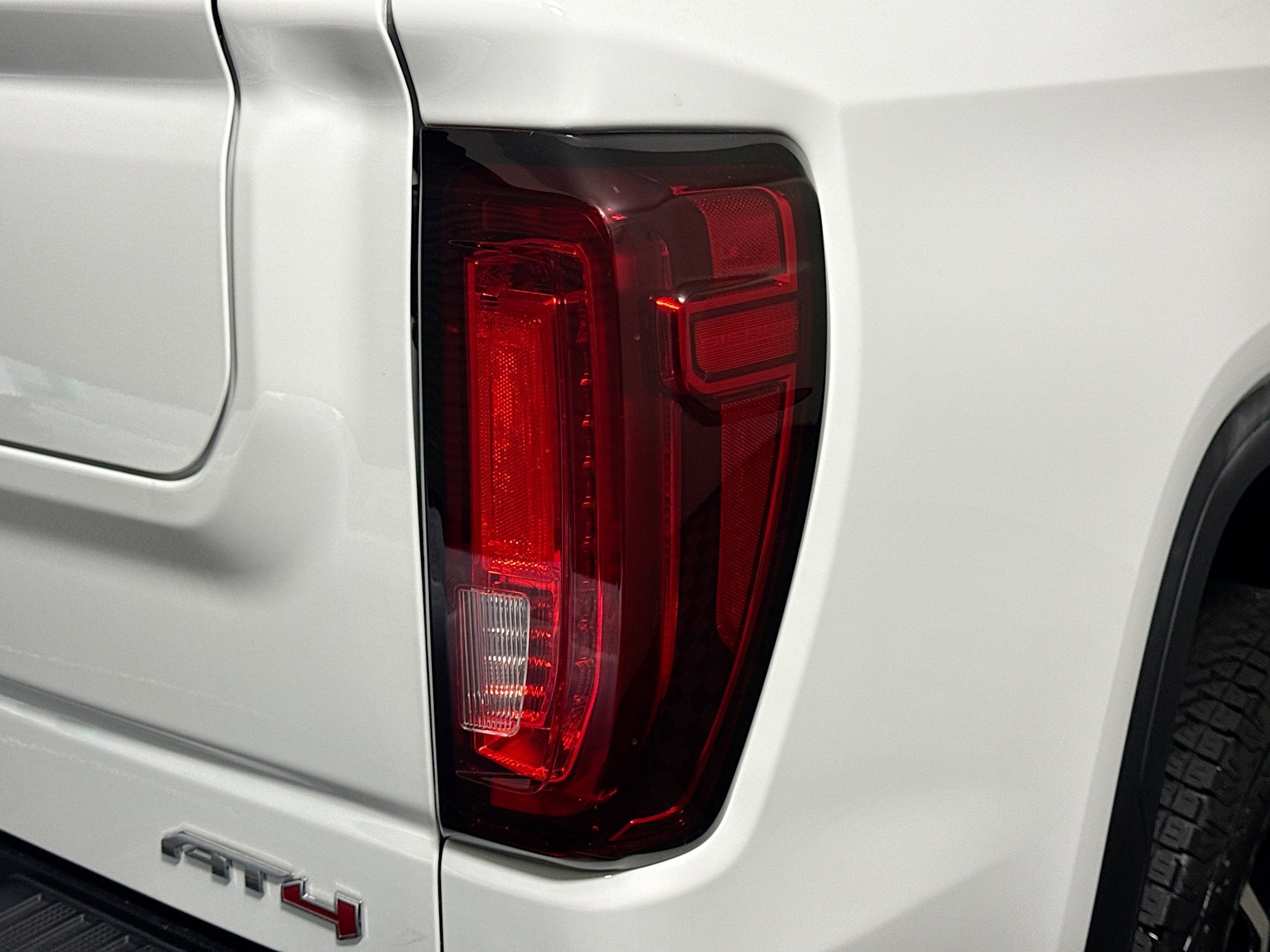 Used 2025 GMC Sierra 1500 AT4 w/ AT4 Premium Package image 34
