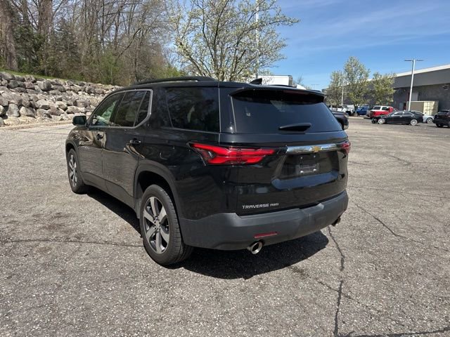 Used 2023 Chevrolet Traverse LT w/ LT Premium Package AWD/4WD image 3