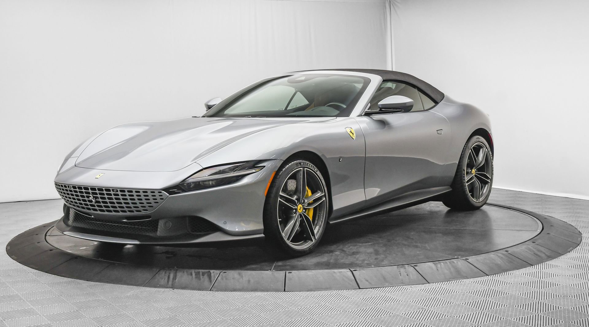 Used 2025 Ferrari Roma Spider image 60