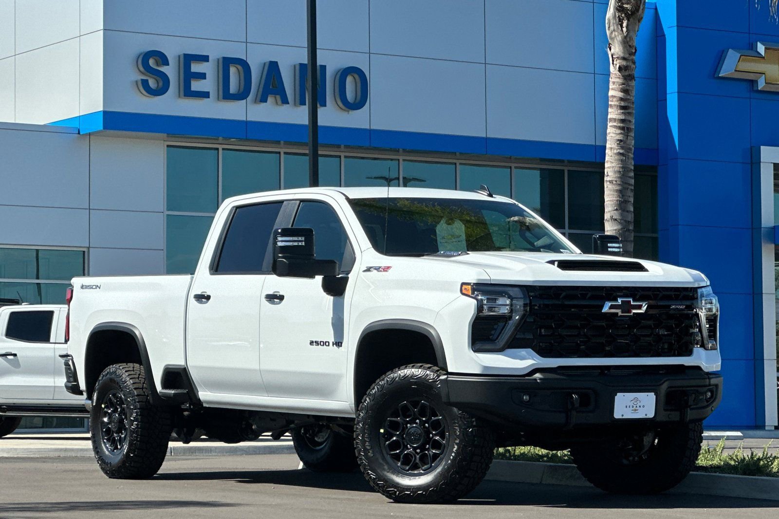 New 2026 Chevrolet Silverado 2500 ZR2 w/ ZR2 Bison Edition AWD/4WD image 2
