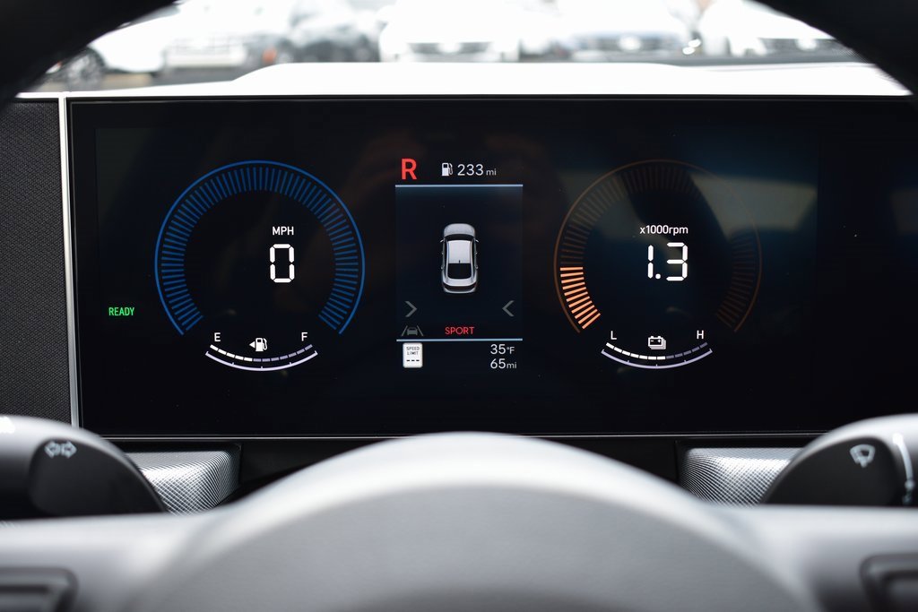 New 2025 Hyundai Sonata SEL image 40