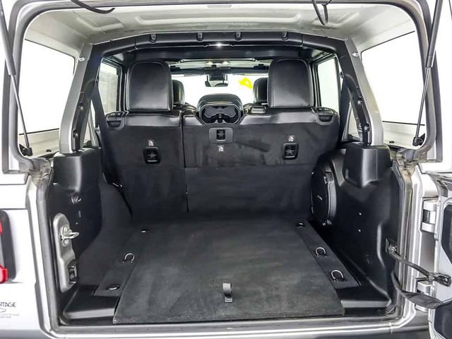 Used 2019 Jeep Wrangler Unlimited Sahara AWD/4WD image 29